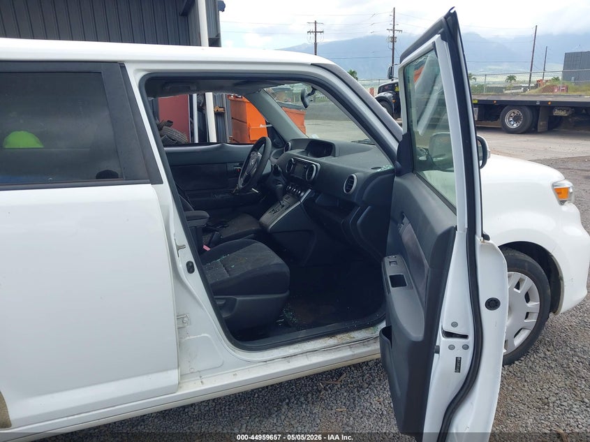 2014 Scion Xb VIN JTLZE4FE1EJ065593 IAAI salvage auction — LEFT SIDE, Salvage (Hawaii), sold $50 on 2026-08-25 (photo 5)