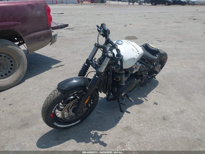 2025 Triumph motorcycle Bonneville VIN SMTD53HL1STCG1352 IAAI salvage auction — SIDE, Original (Texas), sold $25 on 2026-07-28 (photo 2)