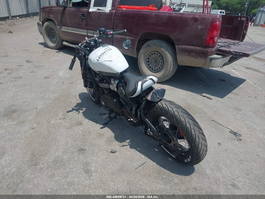 2025 Triumph motorcycle Bonneville VIN SMTD53HL1STCG1352 IAAI salvage auction — SIDE, Original (Texas), sold $25 on 2026-07-28 (photo 3)