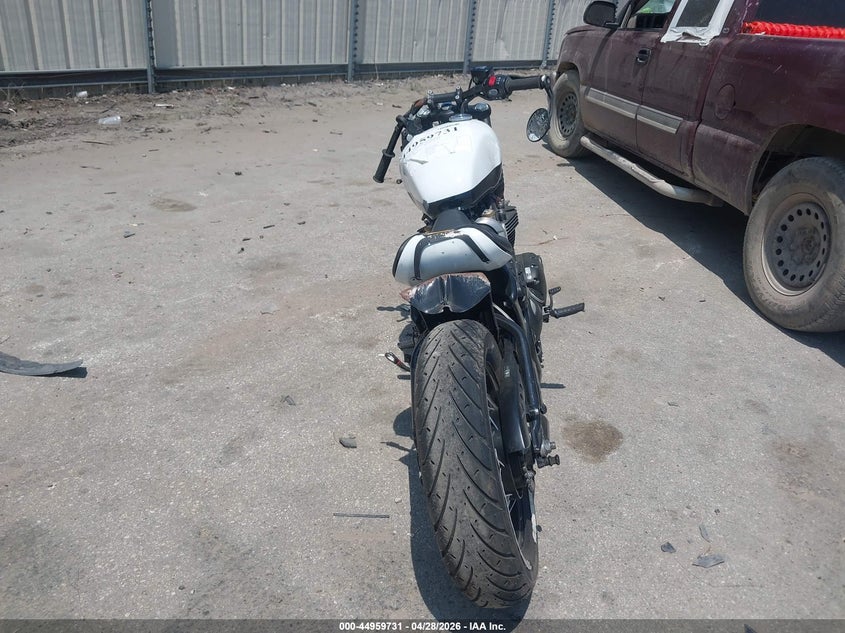 2025 Triumph motorcycle Bonneville VIN SMTD53HL1STCG1352 IAAI salvage auction — SIDE, Original (Texas), sold $25 on 2026-07-28 (photo 6)