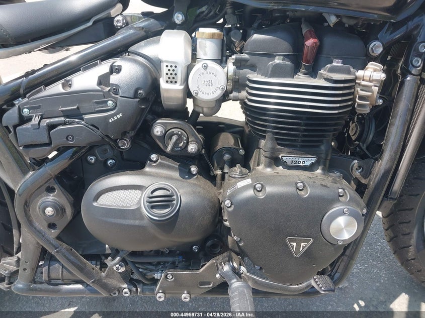 2025 Triumph motorcycle Bonneville VIN SMTD53HL1STCG1352 IAAI salvage auction — SIDE, Original (Texas), sold $25 on 2026-07-28 (photo 8)