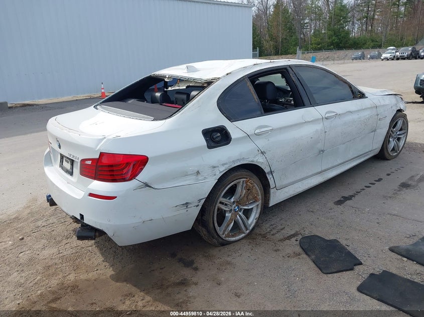 2016 BMW 5er VIN WBA5B3C54GG257945 IAAI salvage auction — FRONT & REAR, Salvage (Massachusetts), sold $600 on 2026-07-31 (photo 4)