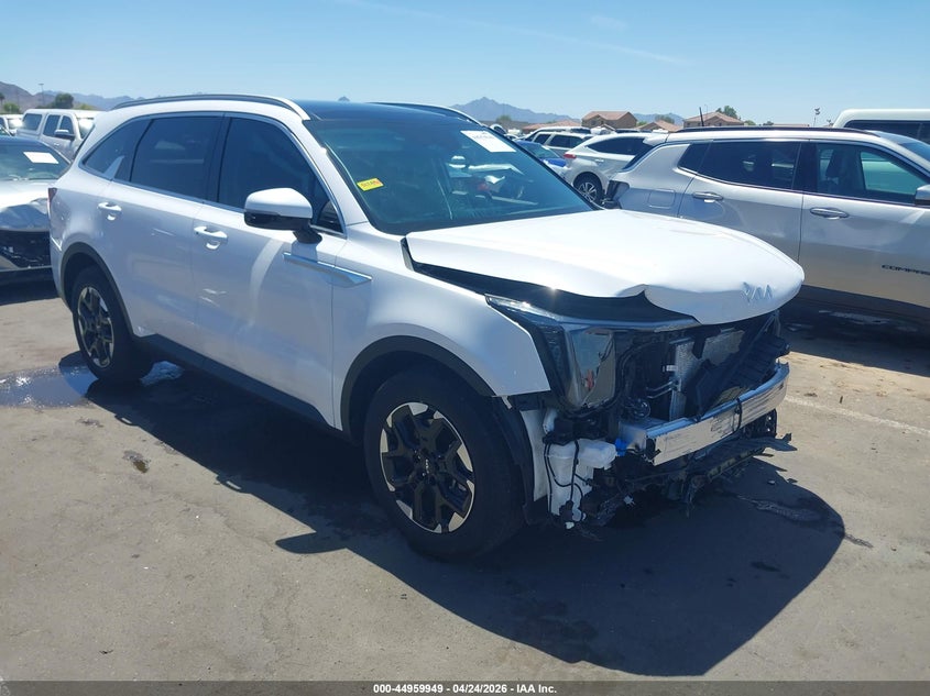 2025 Kia Sorento VIN 5XYRL4JC2SG379272 IAAI salvage auction — RIGHT FRONT, Salvage (Arizona), sold $13,000 on 2026-07-28 (photo 1)