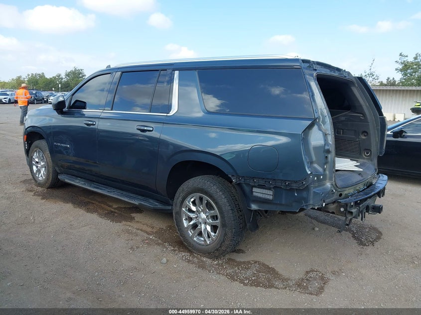 2021 Chevrolet Suburban VIN 1GNSCCKDXMR241297 IAAI salvage auction — REAR END, Salvage (California), sold $9,600 on 2026-07-29 (photo 3)