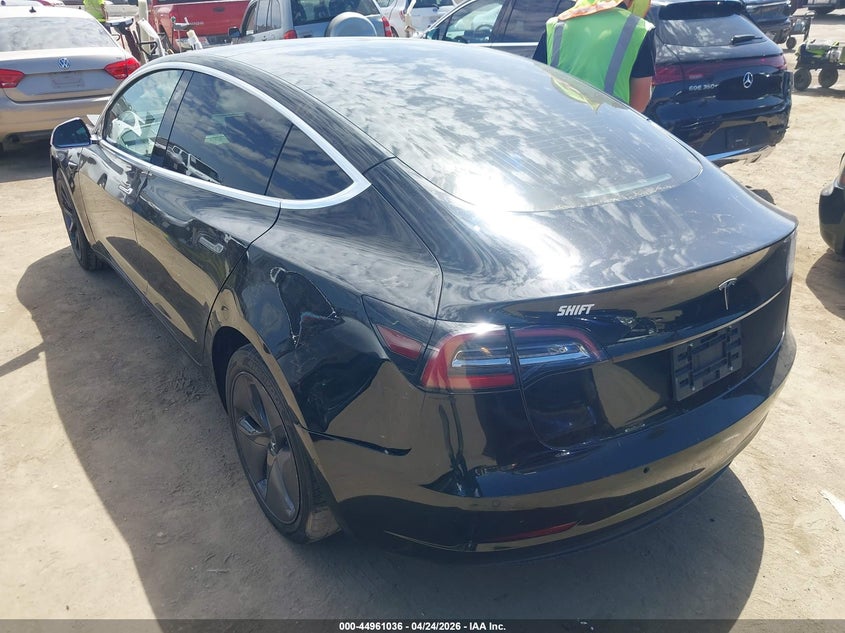 2019 Tesla Model 3 VIN 5YJ3E1EA9KF398464 IAAI salvage auction — RIGHT SIDE, Salvage Title, sold $3,000 on 2026-07-09 (photo 3)