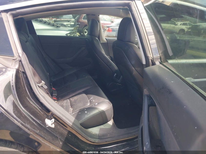 2019 Tesla Model 3 VIN 5YJ3E1EA9KF398464 IAAI salvage auction — RIGHT SIDE, Salvage Title, sold $3,000 on 2026-07-09 (photo 8)