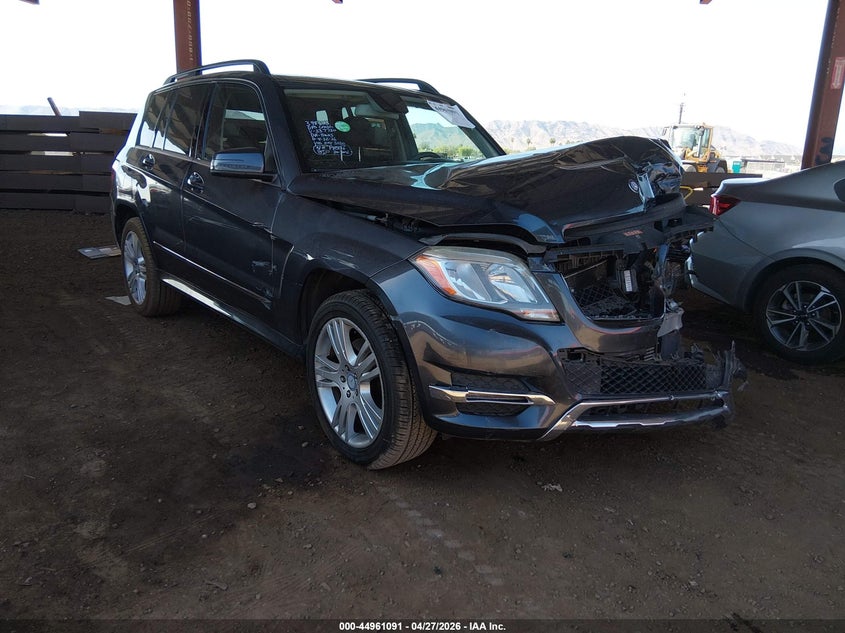2015 Mercedes-benz VIN WDCGG0EB9FG337720 IAAI salvage auction — LEFT FRONT, Salvage (Arizona), sold $2,200 on 2026-07-28 (photo 1)