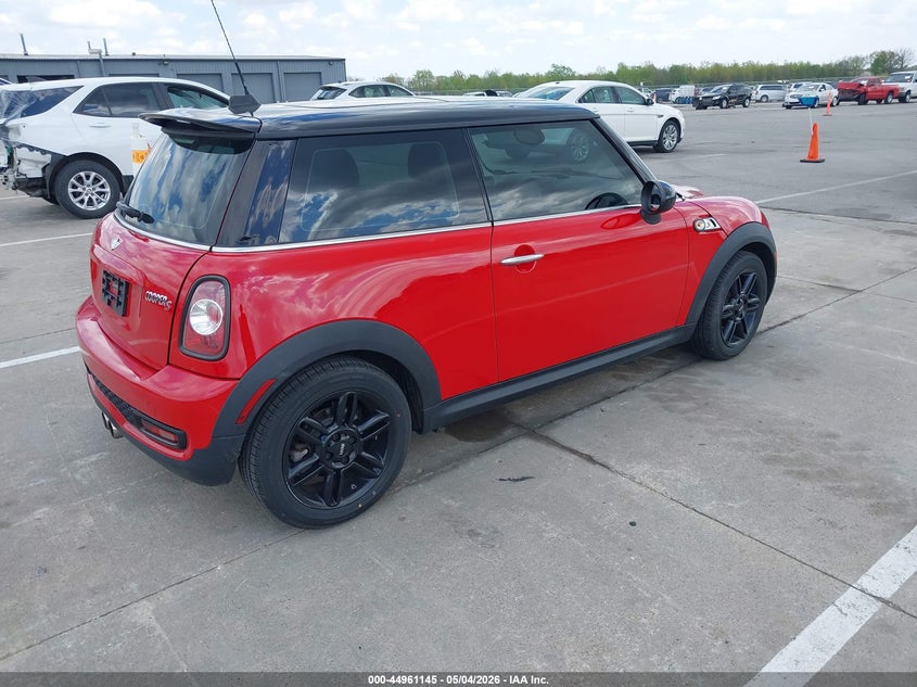 2013 Mini Hard top VIN WMWSV3C52DT397246 IAAI salvage auction — HAIL, Salvage (Indiana), sold $1,925 on 2026-07-17 (photo 4)