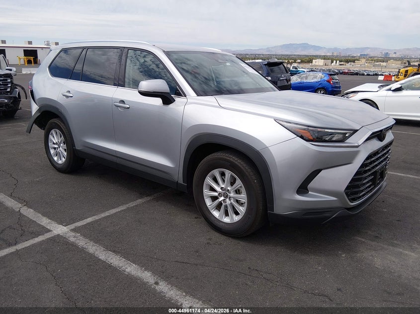 2025 Toyota Highlander VIN 5TDAAAB59SS087722 IAAI salvage auction — REAR END, Salvage Title, sold $23,500 on 2026-07-24 (photo 1)