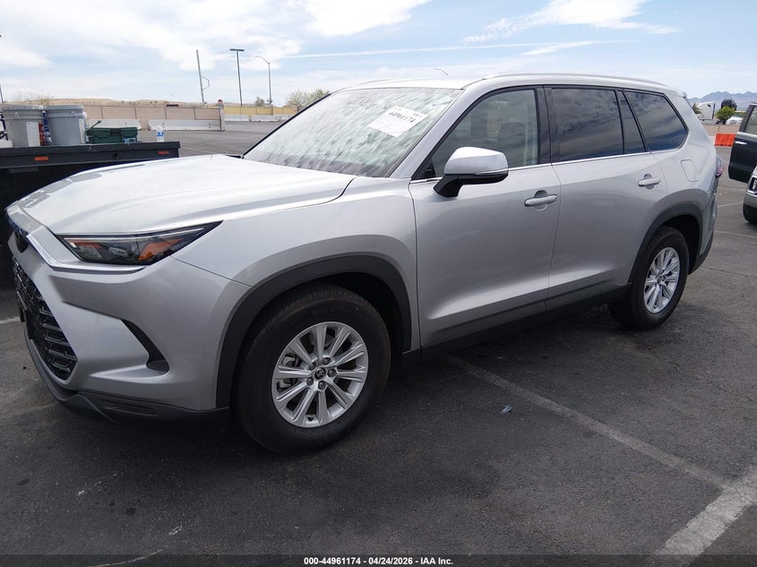 2025 Toyota Highlander VIN 5TDAAAB59SS087722 IAAI salvage auction — REAR END, Salvage Title, sold $23,500 on 2026-07-24 (photo 2)