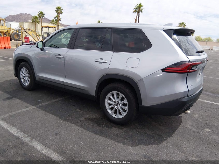 2025 Toyota Highlander VIN 5TDAAAB59SS087722 IAAI salvage auction — REAR END, Salvage Title, sold $23,500 on 2026-07-24 (photo 3)