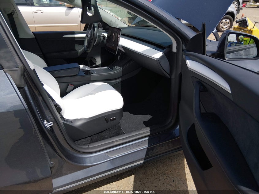 2023 Tesla Model y VIN 7SAYGDEF9PF862005 IAAI salvage auction — FRONT END, Salvage Title, sold $1,550 on 2026-07-22 (photo 5)