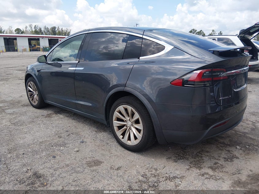 2017 Tesla Model x VIN 5YJXCBE21HF039270 IAAI salvage auction — MECHANICAL, Salvage Title, sold $2,650 on 2026-07-29 (photo 3)