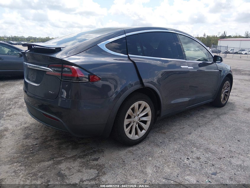 2017 Tesla Model x VIN 5YJXCBE21HF039270 IAAI salvage auction — MECHANICAL, Salvage Title, sold $2,650 on 2026-07-29 (photo 4)