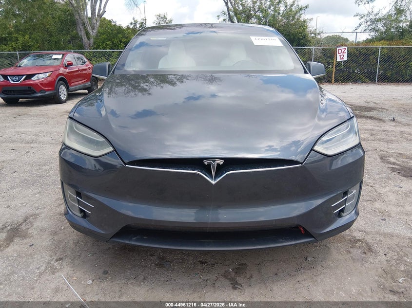 2017 Tesla Model x VIN 5YJXCBE21HF039270 IAAI salvage auction — MECHANICAL, Salvage Title, sold $2,650 on 2026-07-29 (photo 6)