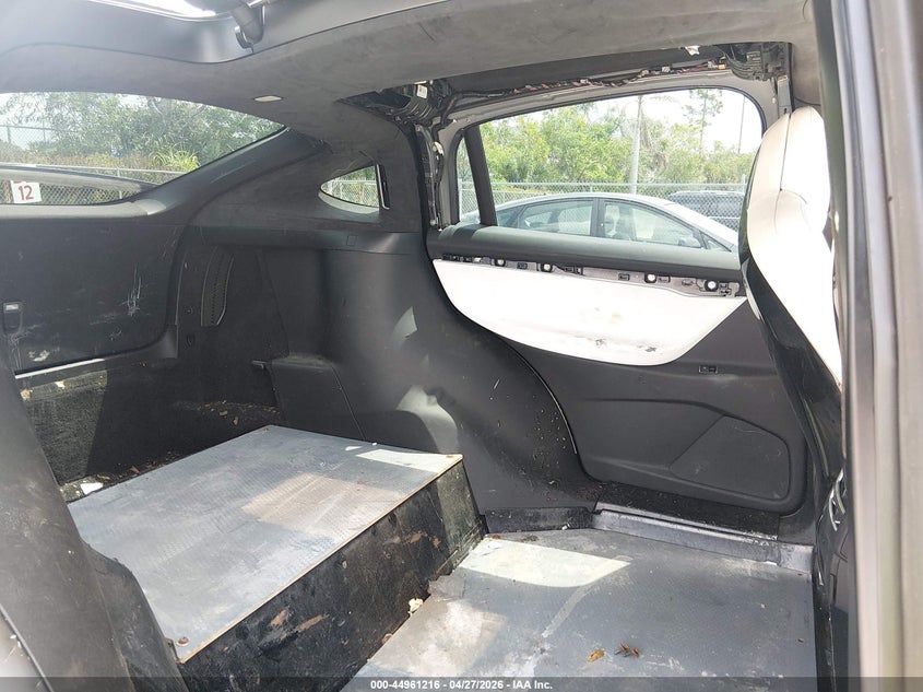 2017 Tesla Model x VIN 5YJXCBE21HF039270 IAAI salvage auction — MECHANICAL, Salvage Title, sold $2,650 on 2026-07-29 (photo 7)