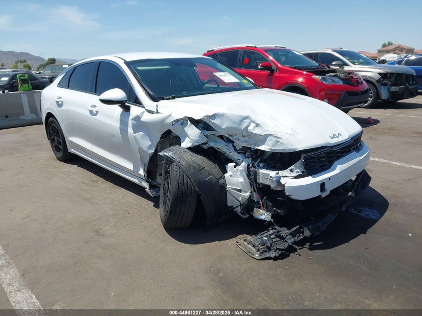 2025 Kia K5 VIN KNAG24J73S5371216 IAAI salvage auction — RIGHT FRONT, Salvage (Arizona), sold $5,550 on 2026-07-07 (photo 6)