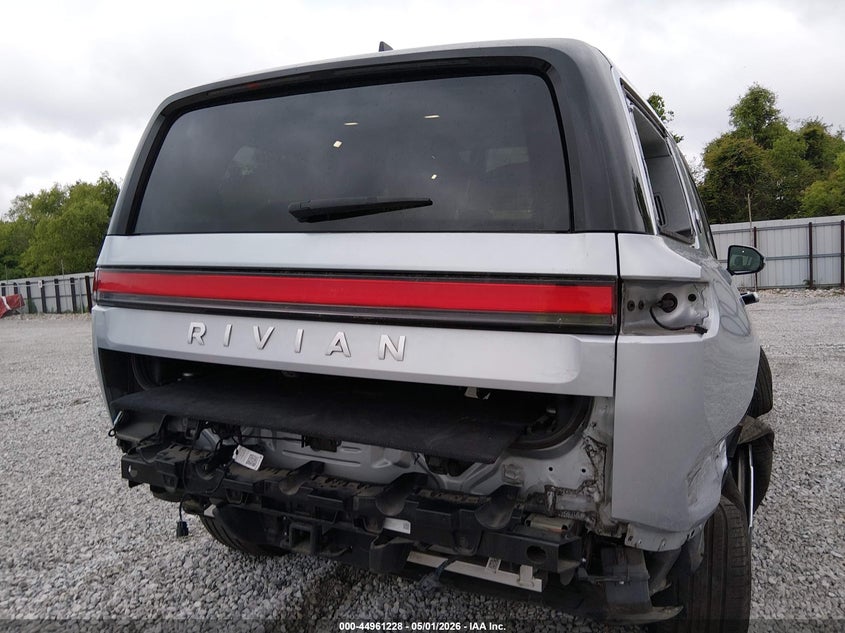 2023 Rivian R1s VIN 7PDSGABA9PN030149 IAAI salvage auction — REAR END, Salvage (Alabama), sold $21,900 on 2026-07-09 (photo 6)