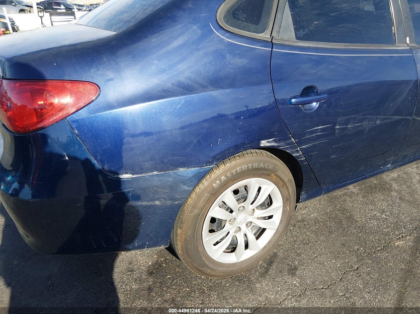 2010 Hyundai Elantra VIN KMHDU4AD7AU839678 IAAI salvage auction — NORMAL WEAR, Salvage (Texas), sold $200 on 2026-07-31 (photo 6)