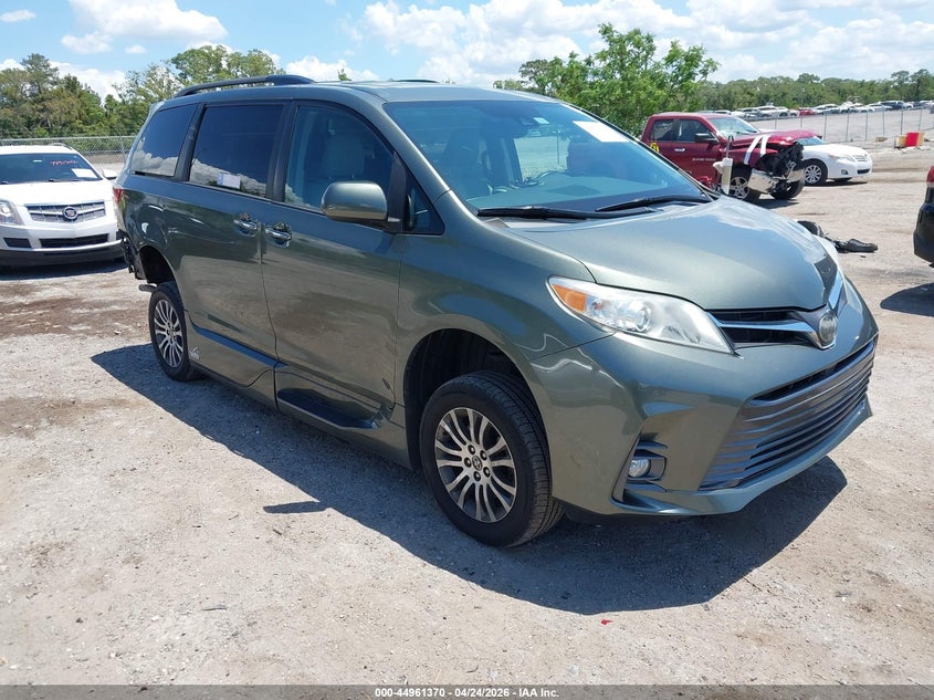 2020 Toyota Sienna VIN 5TDYZ3DC5LS081979 IAAI salvage auction — REAR END, Salvage Title, sold $9,900 on 2026-07-23 (photo 1)