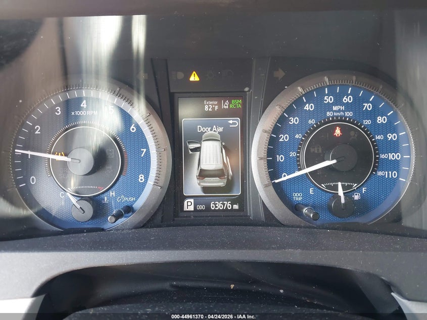 2020 Toyota Sienna VIN 5TDYZ3DC5LS081979 IAAI salvage auction — REAR END, Salvage Title, sold $9,900 on 2026-07-23 (photo 7)