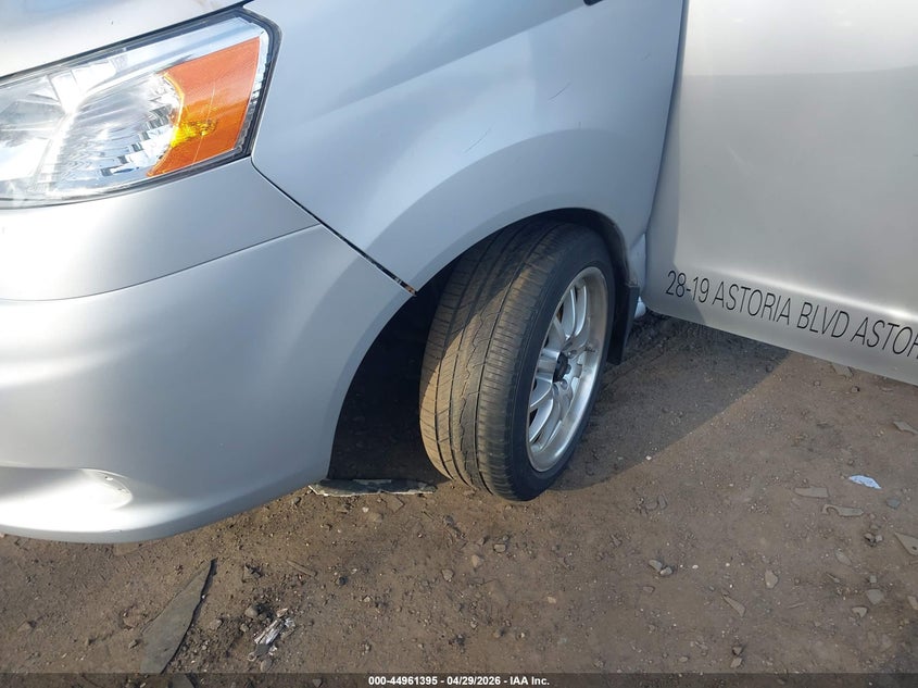 2015 Nissan Nv200 VIN 3N6CM0KNXFK696522 IAAI salvage auction — LEFT FRONT, Salvage Title, sold $2,000 on 2026-07-07 (photo 6)