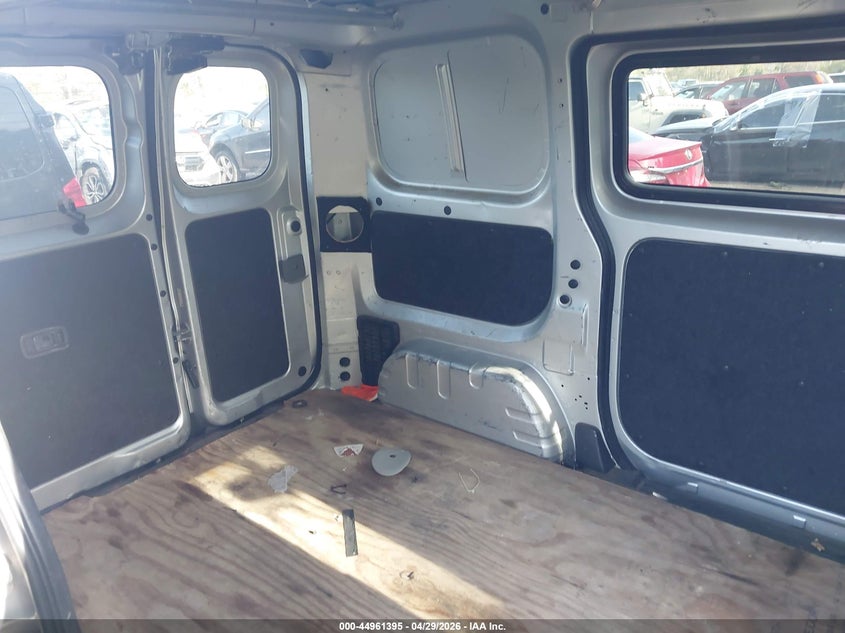 2015 Nissan Nv200 VIN 3N6CM0KNXFK696522 IAAI salvage auction — LEFT FRONT, Salvage Title, sold $2,000 on 2026-07-07 (photo 8)