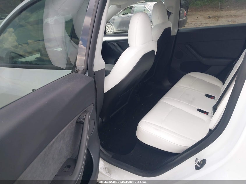 2024 Tesla Model y VIN 7SAYGDEE4RA268073 IAAI salvage auction — FRONT END, Salvage Title, sold $14,800 on 2026-07-09 (photo 8)