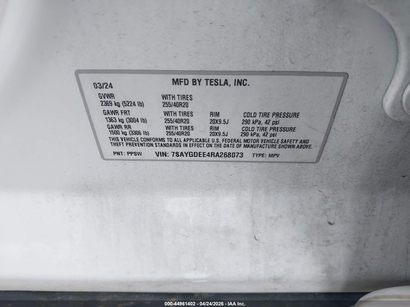 2024 Tesla Model y VIN 7SAYGDEE4RA268073 IAAI salvage auction — FRONT END, Salvage Title, sold $14,800 on 2026-07-09 (photo 9)
