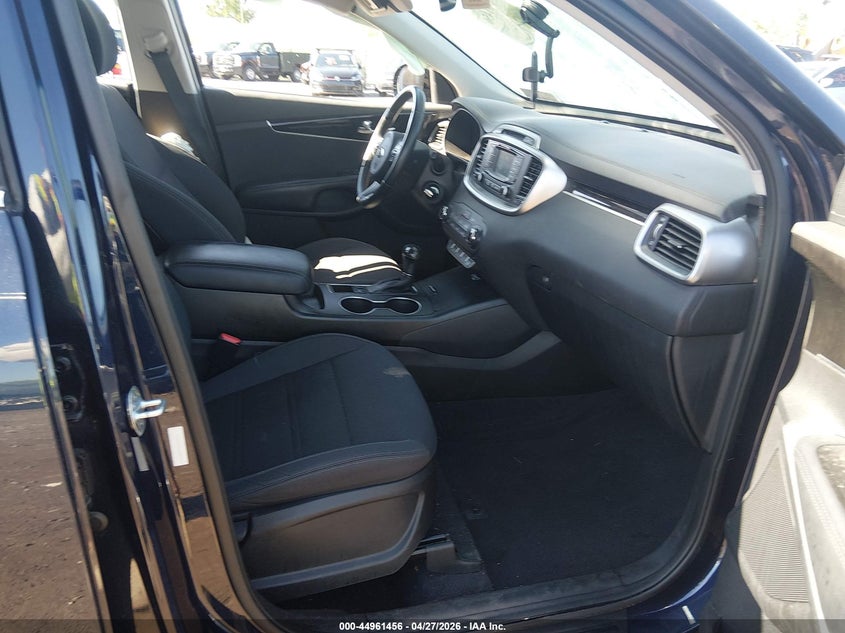 2016 Kia Sorento VIN 5XYPG4A35GG137711 IAAI salvage auction — LEFT SIDE, Salvage (Pennsylvania), sold $1,900 on 2026-07-08 (photo 5)
