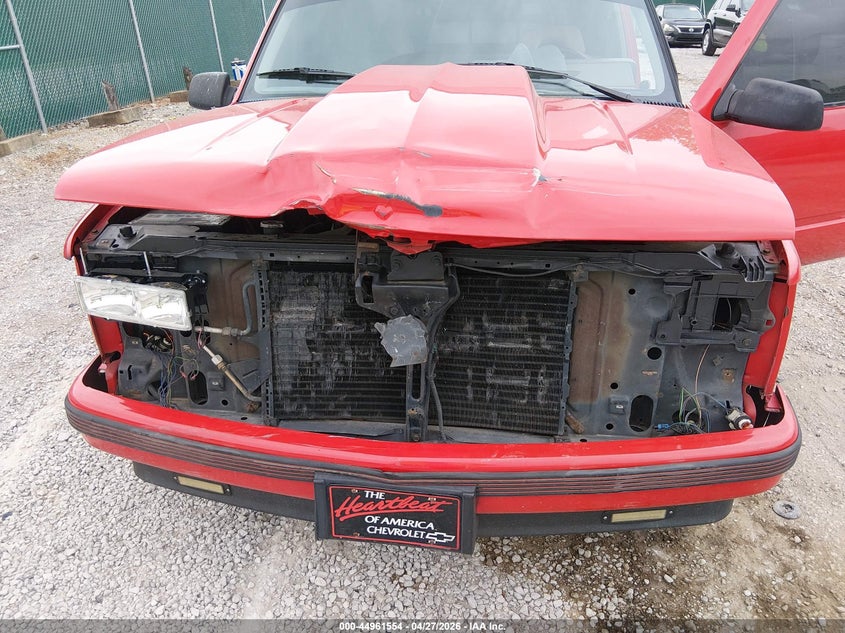 1992 Chevrolet Gmt-400 VIN 1GCDC14Z1NZ131531 IAAI salvage auction — FRONT END, Salvage (Kentucky), sold $1,750 on 2026-07-08 (photo 6)