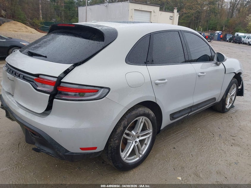 2022 Porsche Macan VIN WP1AA2A52NLB05120 IAAI salvage auction — LEFT FRONT, Wait Title, sold $13,500 on 2026-08-09 (photo 4)