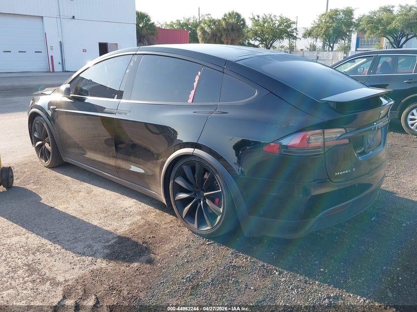 2018 Tesla Model x VIN 5YJXCBE44JF138091 IAAI salvage auction — SIDE, Rebuildable (Florida), sold $6,800 on 2026-08-02 (photo 3)