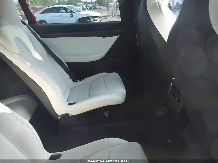 2018 Tesla Model x VIN 5YJXCBE44JF138091 IAAI salvage auction — SIDE, Rebuildable (Florida), sold $6,800 on 2026-08-02 (photo 8)