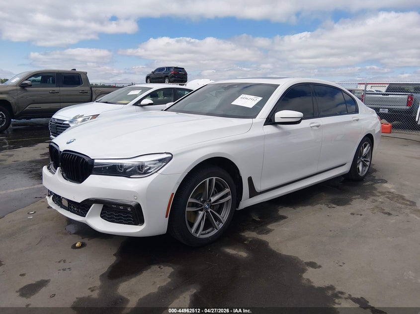 2018 BMW 7er VIN WBA7E4C5XJGV24146 IAAI salvage auction — RIGHT FRONT, Salvage Title, sold $8,000 on 2026-07-08 (photo 2)