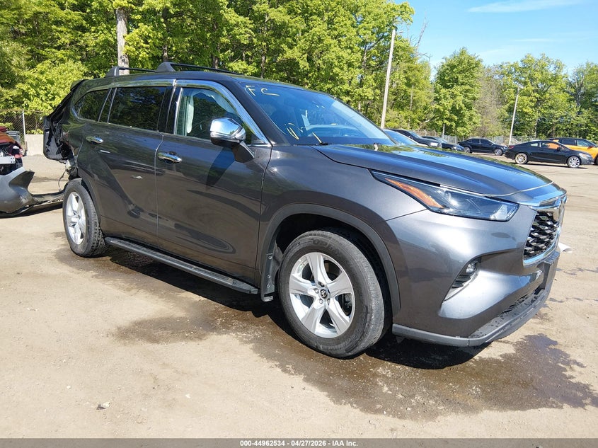 2022 Toyota Highlander VIN 5TDBZRBH9NS596154 IAAI salvage auction — RIGHT REAR, Salvage Title, sold $12,600 on 2026-07-15 (photo 1)