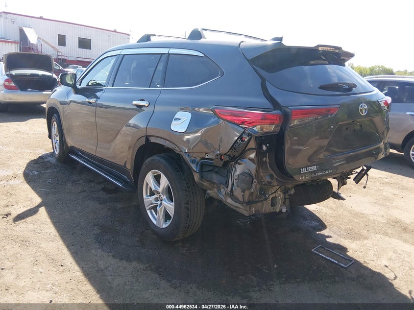 2022 Toyota Highlander VIN 5TDBZRBH9NS596154 IAAI salvage auction — RIGHT REAR, Salvage Title, sold $12,600 on 2026-07-15 (photo 3)