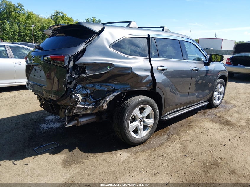 2022 Toyota Highlander VIN 5TDBZRBH9NS596154 IAAI salvage auction — RIGHT REAR, Salvage Title, sold $12,600 on 2026-07-15 (photo 4)