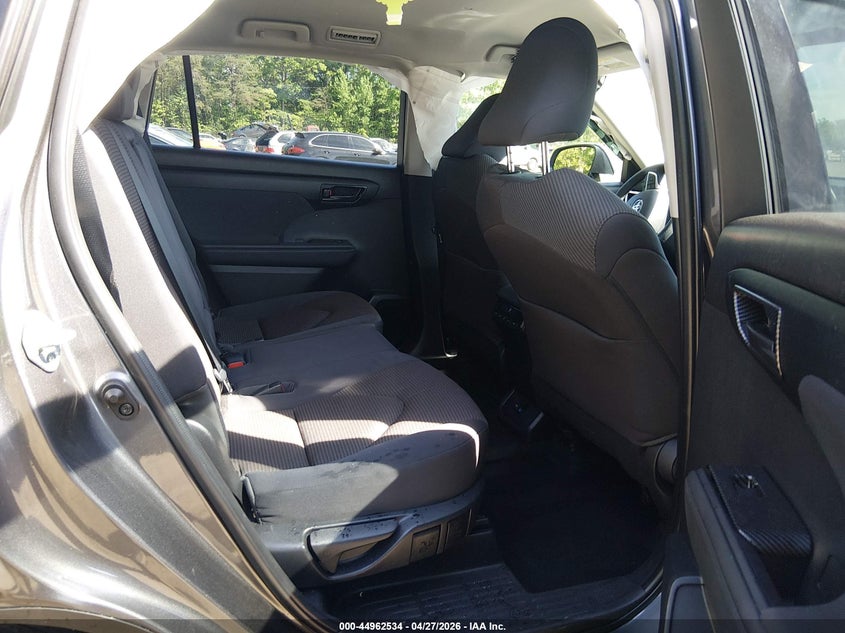 2022 Toyota Highlander VIN 5TDBZRBH9NS596154 IAAI salvage auction — RIGHT REAR, Salvage Title, sold $12,600 on 2026-07-15 (photo 8)