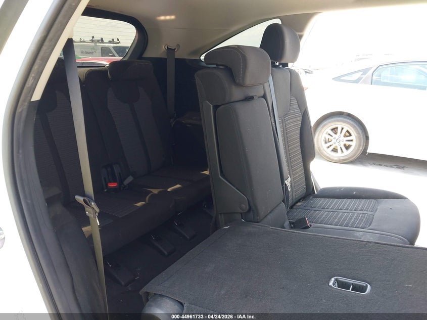 2023 Kia Sorento VIN 5XYRG4LC2PG211415 IAAI salvage auction — SIDE, Original (Texas), sold $6,950 on 2026-07-30 (photo 8)