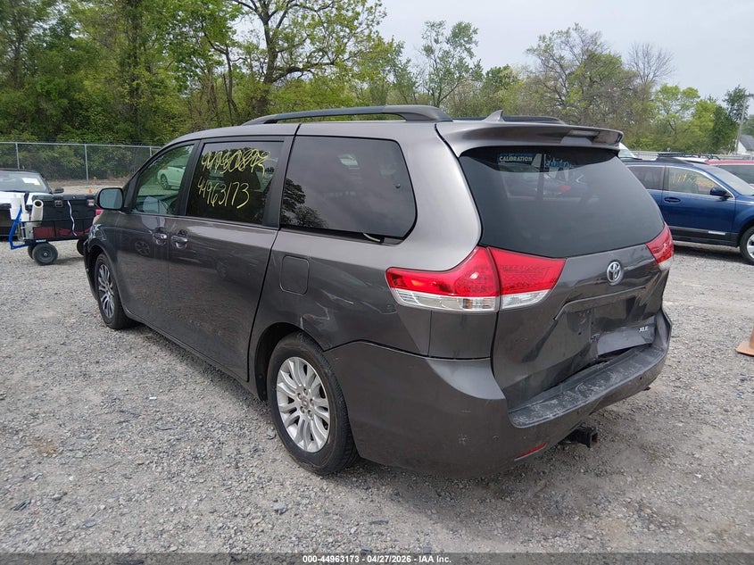 2011 Toyota Sienna VIN 5TDYK3DCXBS171969 IAAI salvage auction — FRONT END, Salvage (Ohio), sold $1,725 on 2026-07-07 (photo 3)
