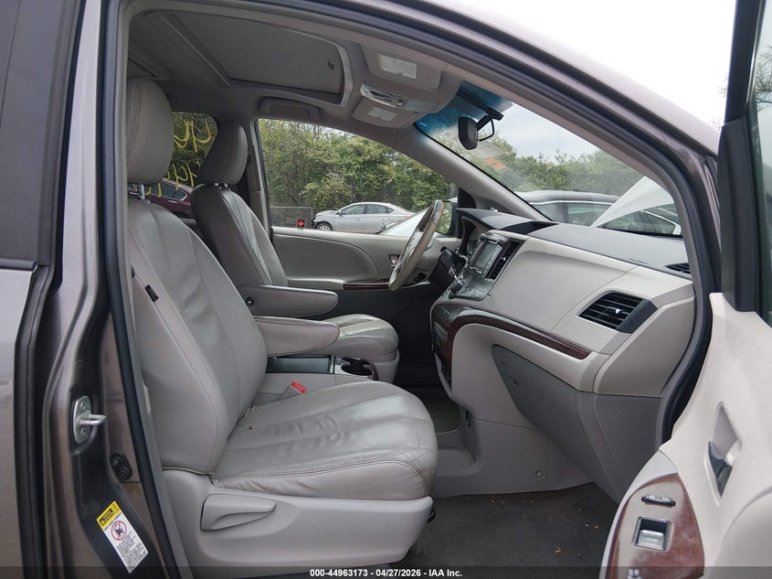 2011 Toyota Sienna VIN 5TDYK3DCXBS171969 IAAI salvage auction — FRONT END, Salvage (Ohio), sold $1,725 on 2026-07-07 (photo 5)