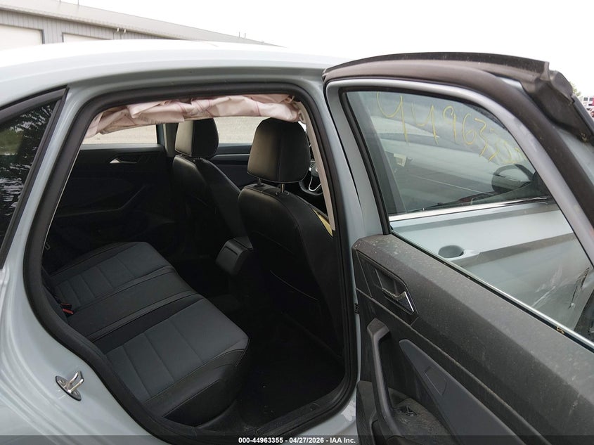 2025 Volkswagen Jetta VIN 3VW7X7BU5SM028117 IAAI salvage auction — FRONT END, Salvage Title, sold $5,300 on 2026-07-23 (photo 8)