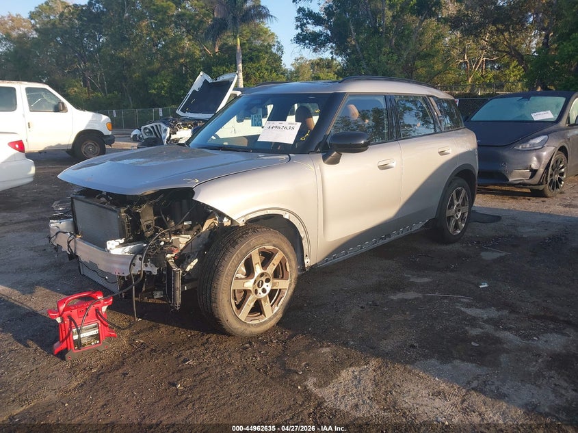 2025 Mini Countryman VIN WMZ23GA08S7P84364 IAAI salvage auction — FRONT END, Wait Title, sold $11,075 on 2026-08-17 (photo 2)
