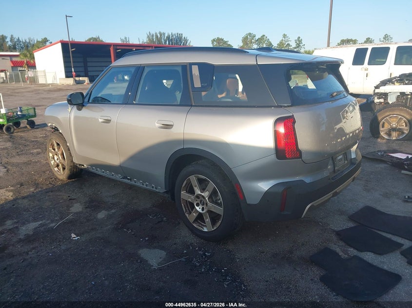 2025 Mini Countryman VIN WMZ23GA08S7P84364 IAAI salvage auction — FRONT END, Wait Title, sold $11,075 on 2026-08-17 (photo 3)