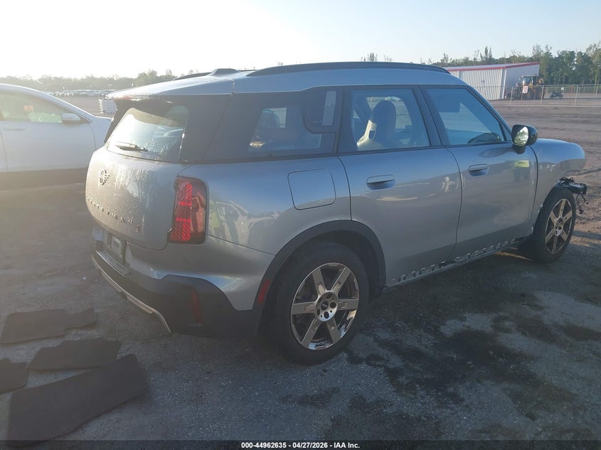 2025 Mini Countryman VIN WMZ23GA08S7P84364 IAAI salvage auction — FRONT END, Wait Title, sold $11,075 on 2026-08-17 (photo 4)