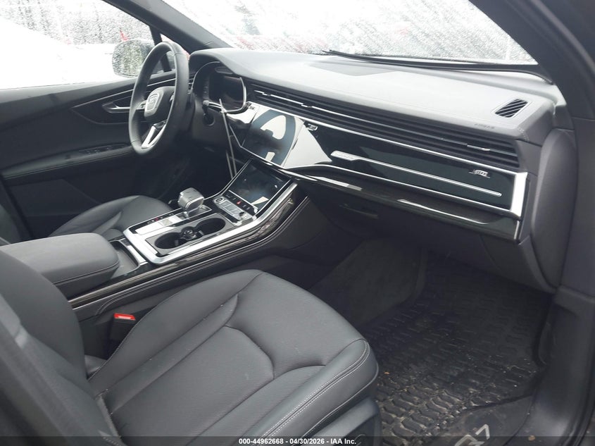 2025 Audi Q7 VIN WA1LVBF74SD029750 IAAI salvage auction — FRONT END, Salvage (Rhode Island), sold $21,000 on 2026-07-30 (photo 5)