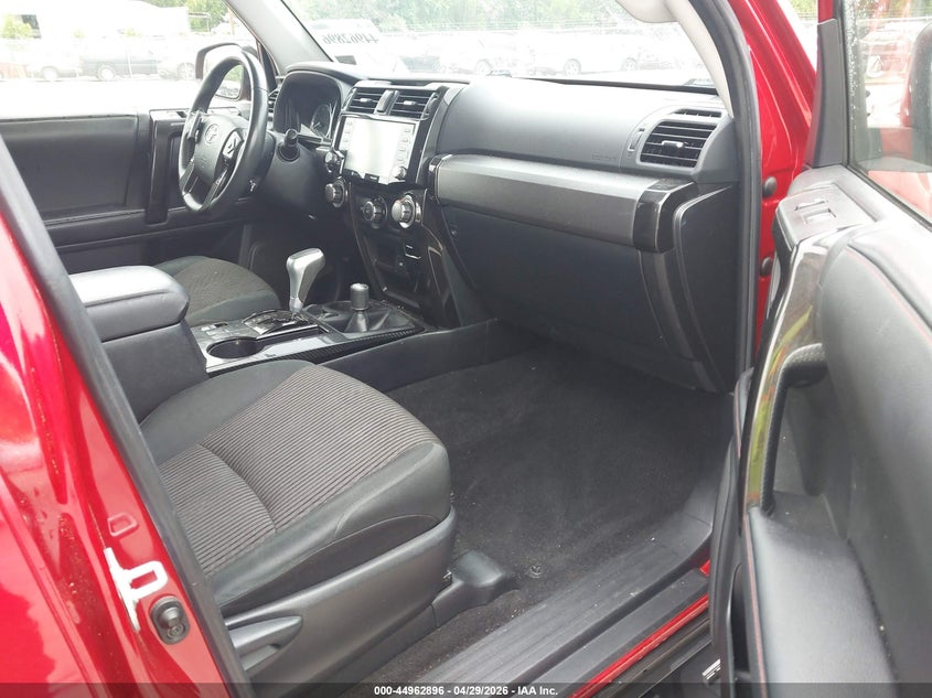 2021 Toyota 4runner VIN JTEPU5JR9M5930285 IAAI salvage auction — FRONT END, Salvage Title, sold $12,200 on 2026-07-10 (photo 5)