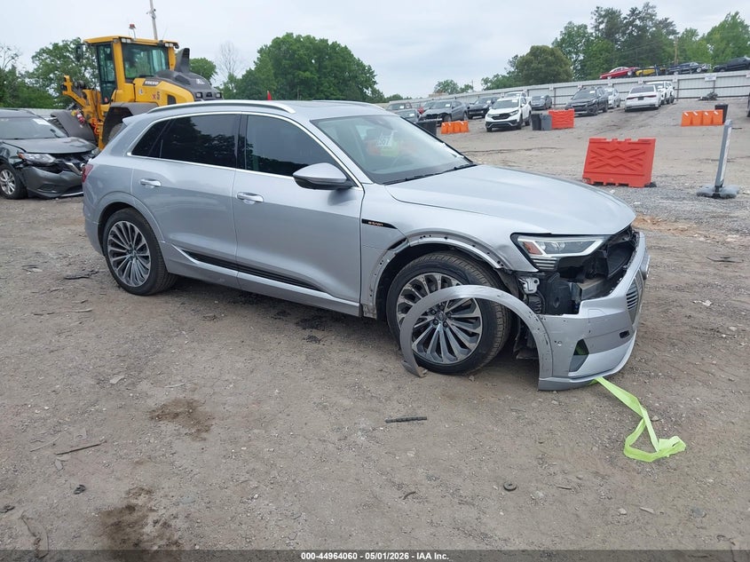 2019 Audi E-tron VIN WA1VABGE8KB011149 IAAI salvage auction — FRONT END, Wait Title, sold $15,200 on 2026-07-22 (photo 1)