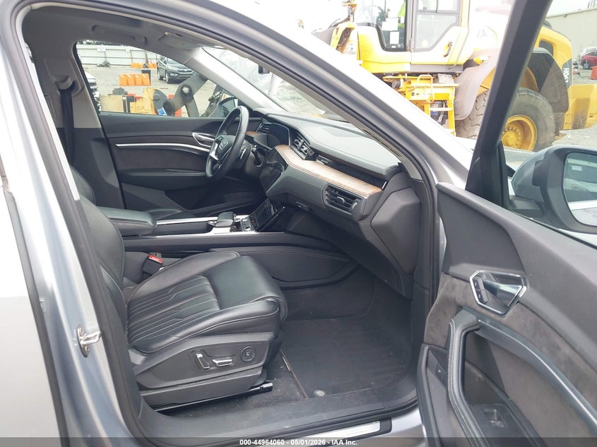 2019 Audi E-tron VIN WA1VABGE8KB011149 IAAI salvage auction — FRONT END, Wait Title, sold $15,200 on 2026-07-22 (photo 5)